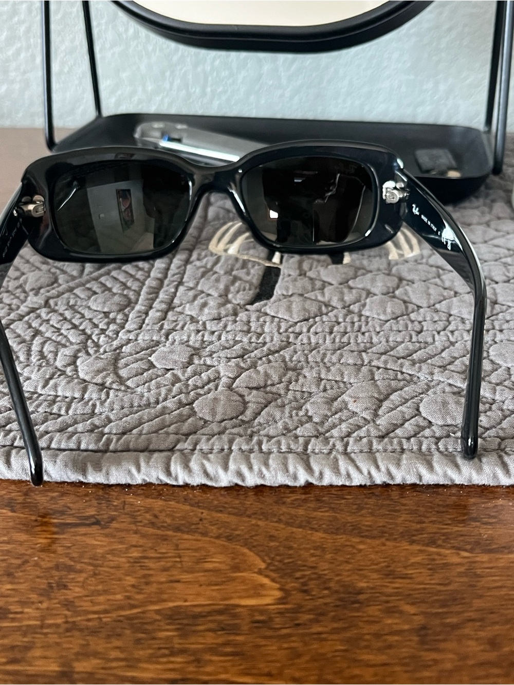 Ray-Ban Women's Polished Black Oval Sunglasses RB 4122 - like new w/receipt - Picture 7 of 15